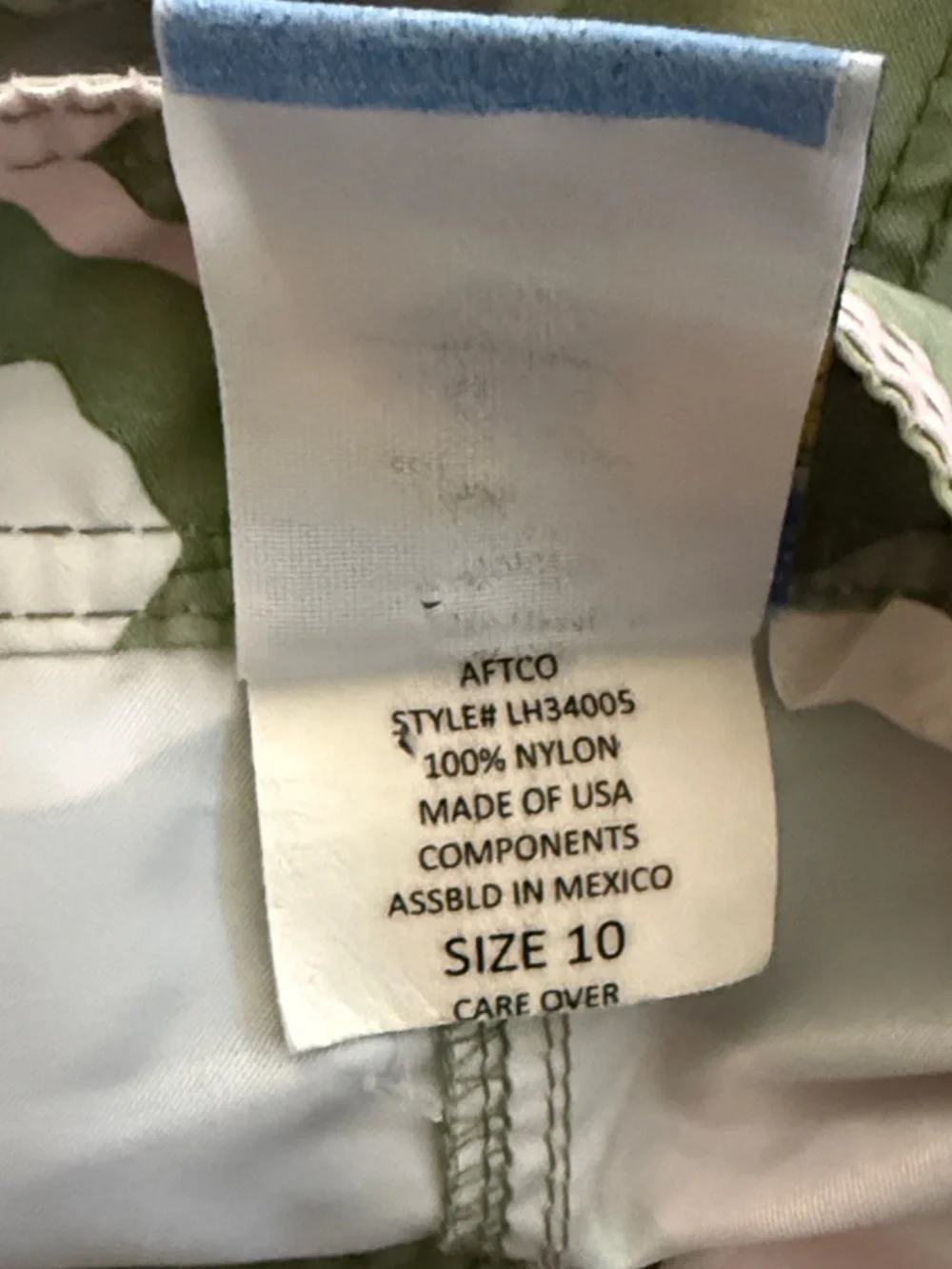 GUY HARVEY WOMEN’S SIZE 10 GREEN PINK CAMO FISHING CAMPING SHORTS BREATHABLE EUC